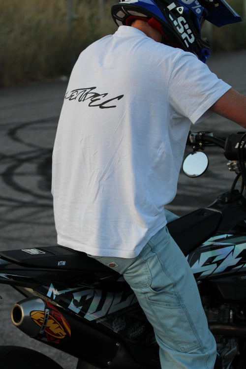 Signature Tee Fitted